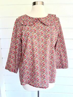 Vintage LIBERTY OF LONDON Blouse with Ruffled Collar and Buttons in Back - M/L